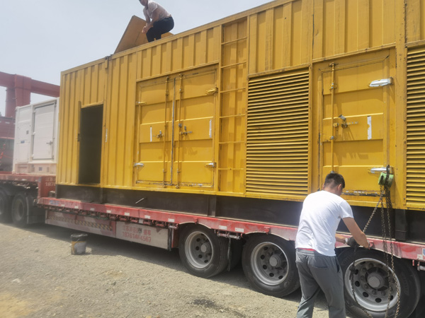 新宾除了负载情况和发动机维护,还有哪些因素会影响 200kw 柴油发电机的油耗?