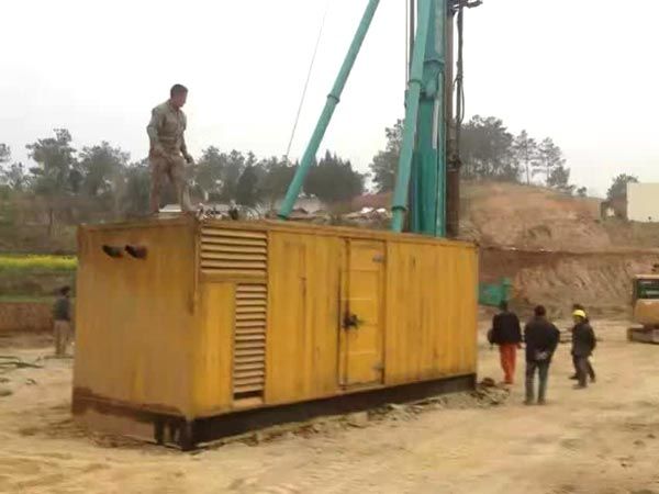 新宾如何判断水冷式机油散热器密封件是否需要更换?
